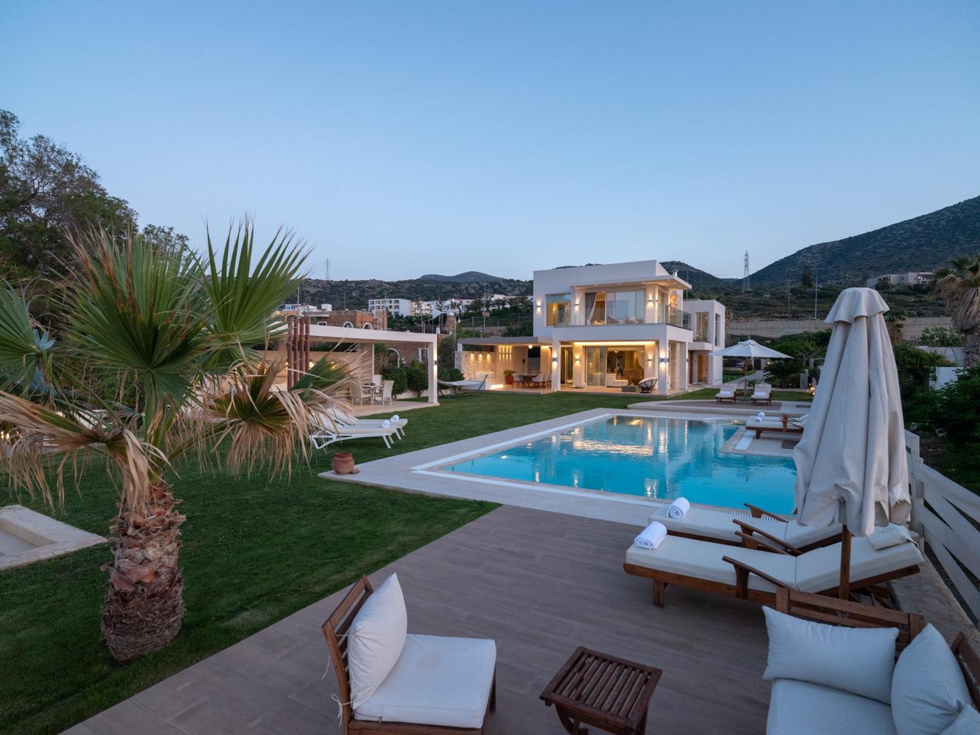 Hersonissos Beach Villa Exterior photo